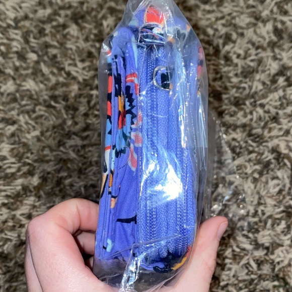 BNWT Vera Bradley Wallet - Picture 4 of 7